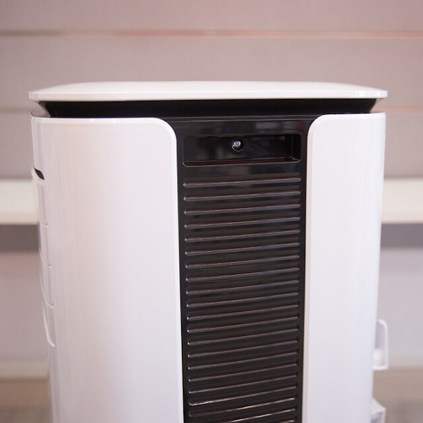RADIOLA, AIRE ACONDICION. PORTATIL 2200 FRIGORIAS 2