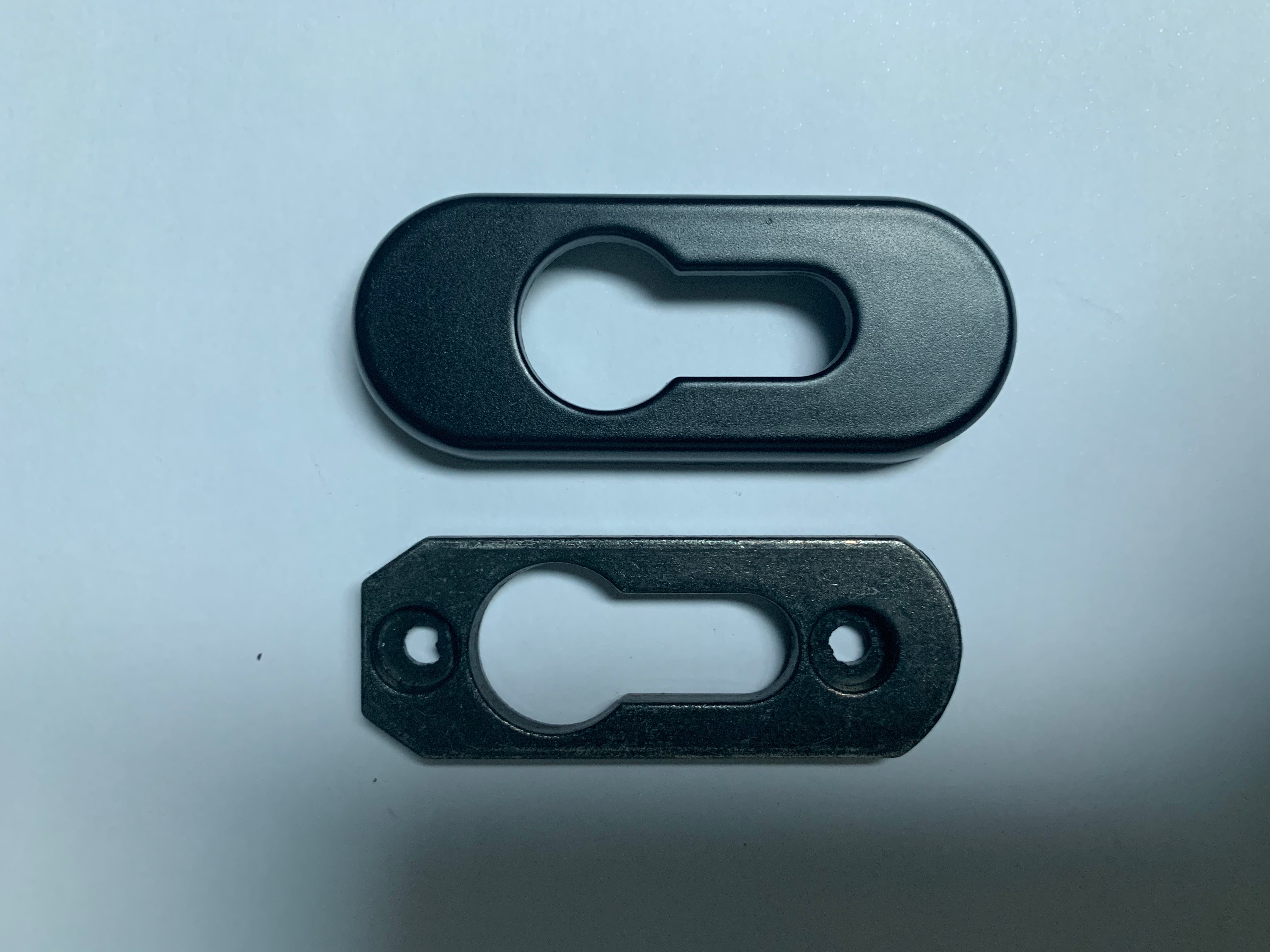 ESCUDO ZAMAK SEGURIDAD DFH 2700