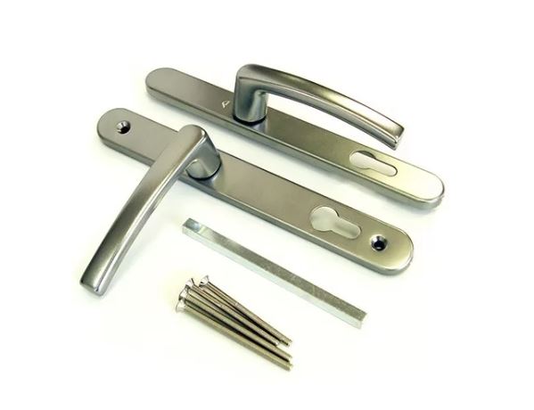JGO.MAN. PLACA 30mm LARGA TITAN 8/92