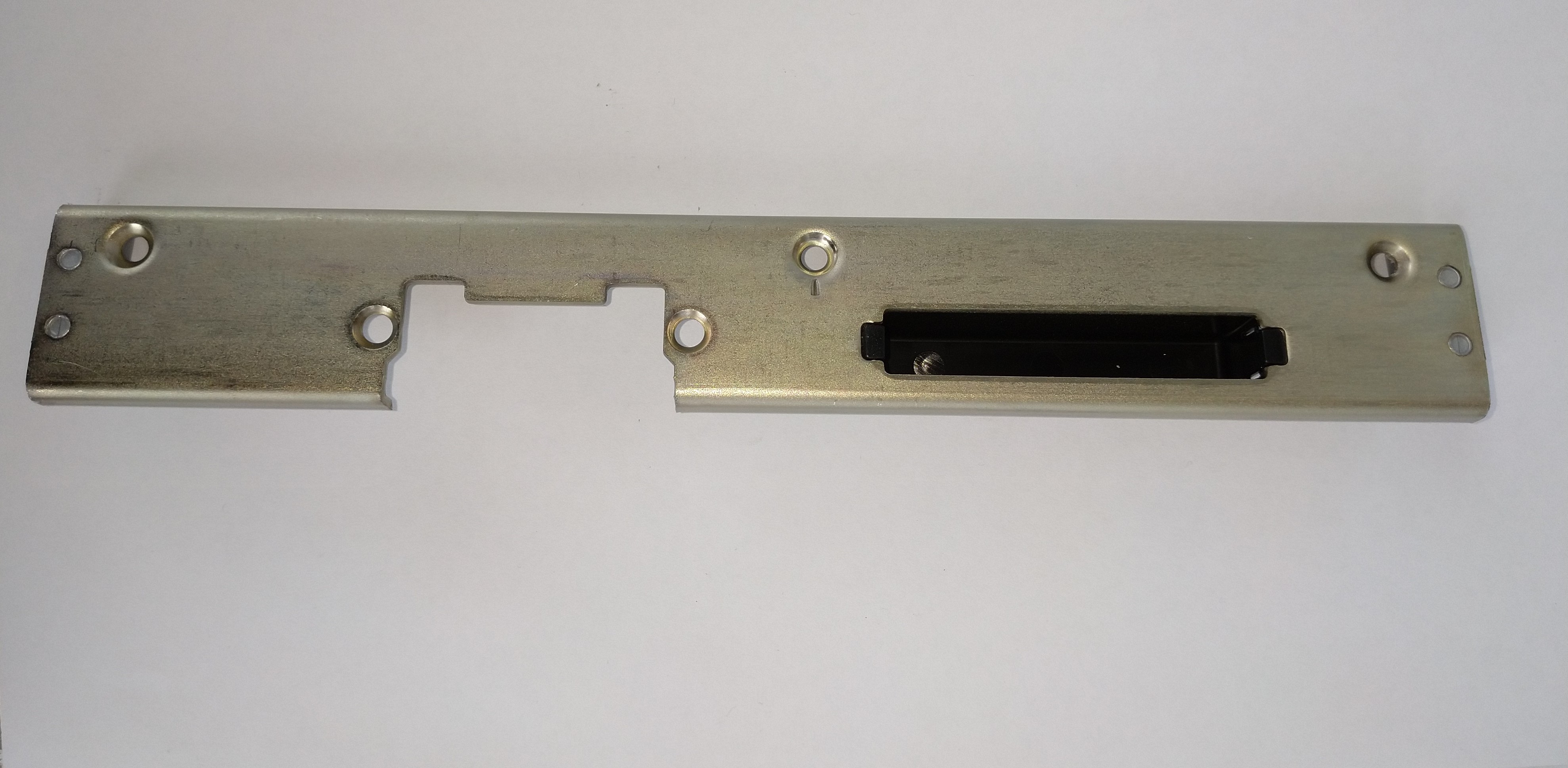 CERRADERO CENTRAL ELEC.BRUGMANN DER. PLET 16