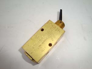 INTERRUPTOR NEUMATICO 127