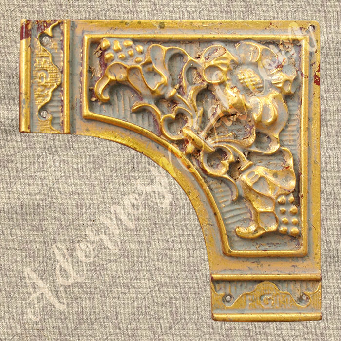 ADORNO METALICO ORO O817, 105 x 105 mm