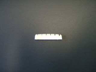 CEJUELA GUITARRA - PLASTICO PARTE SUPERIOR (DIAPAS)  HERIBA 152