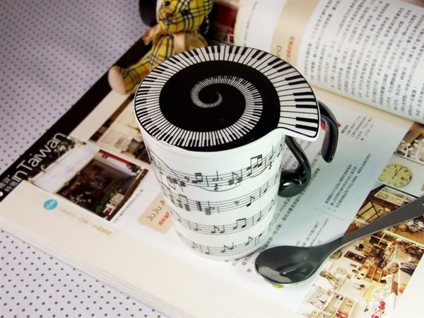 REGALO - TAZA PENTAGRAMA MUSICAL (TAPA) *DESCATALOGADA*
