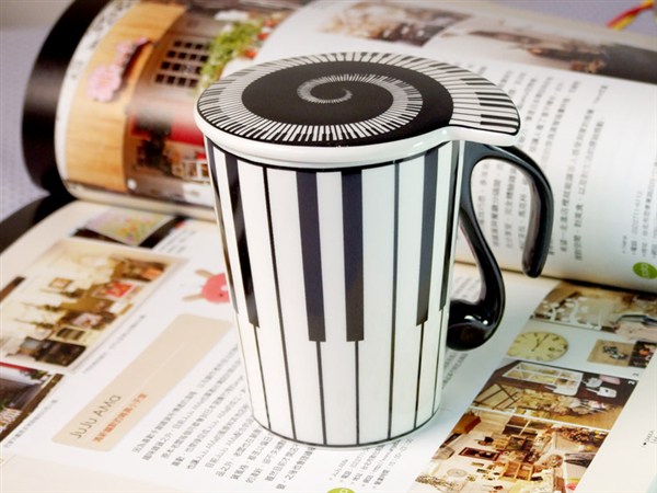 REGALO - TAZA PIANO (TAPA) *DESCATALOGADA*