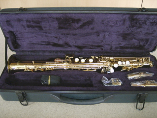SAXOFON SOPRANO RECTO- SULLIVAN SAXS-200 LACADO FA·# AGUDO 2 TUDELES