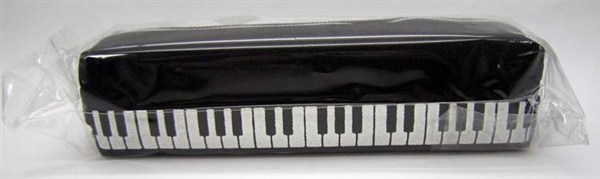 REGALO - ESTUCHE DE TELA NEGRO CON TECLADO