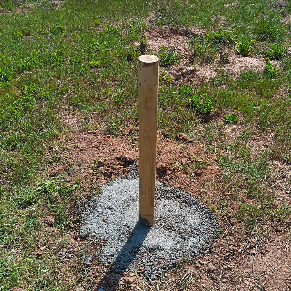 Posadero para aves rapaces realizado en madera de castaño de 3,5m. 2
