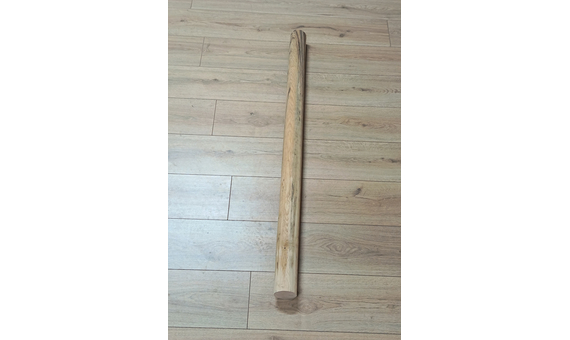Mástil y casquillo extra para alargar la altura del posadero para aves rapaces