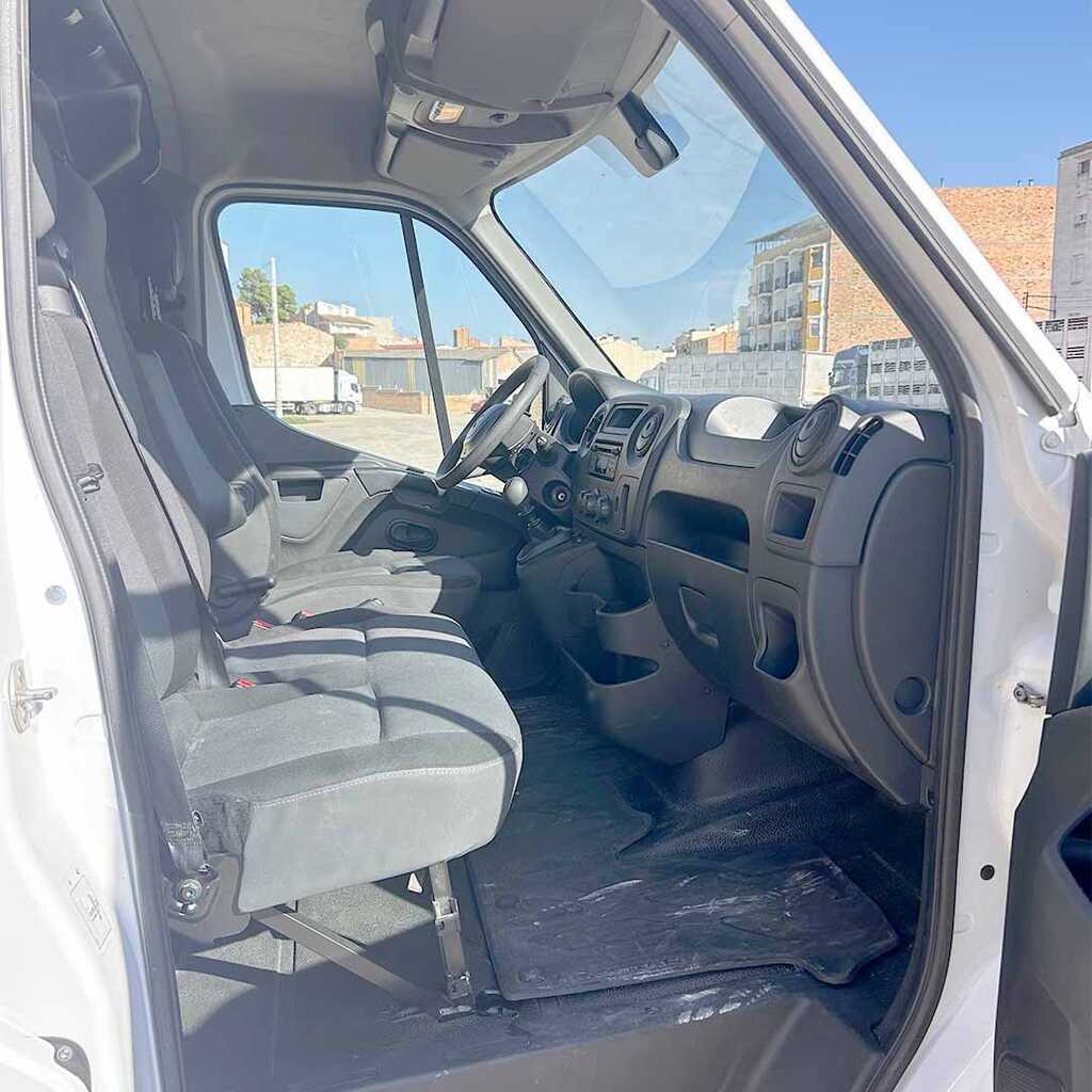 Renault Master8