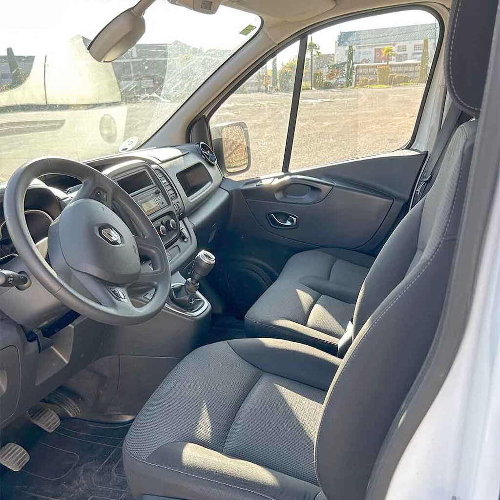 Renault Trafic7