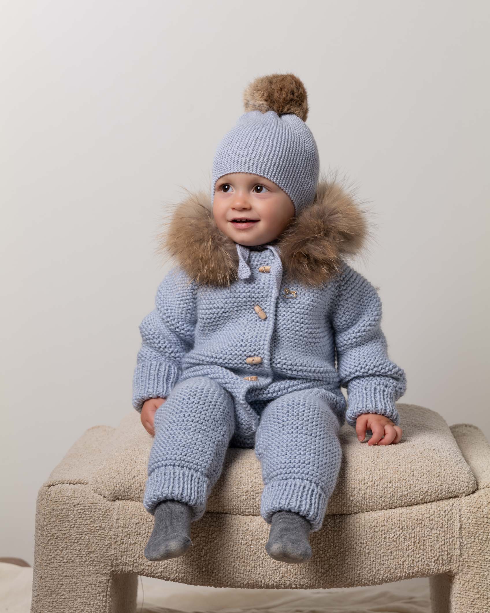 GORRO AVIADOR MERINO MARINO CON POMPON RAPADO 12 MESES CELESTE