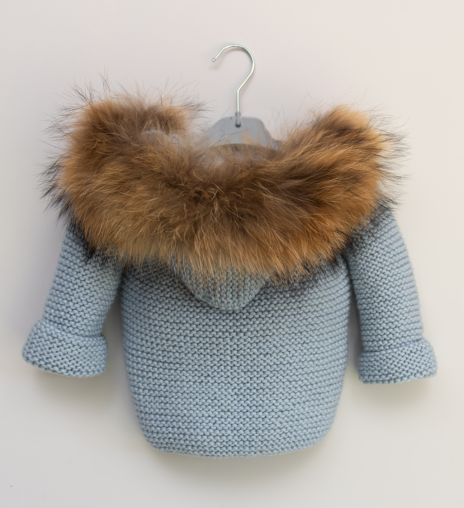 ABRIGO CAPUCHA MERINO PELO NATURAL BOLSILLOS CELESTE 6
