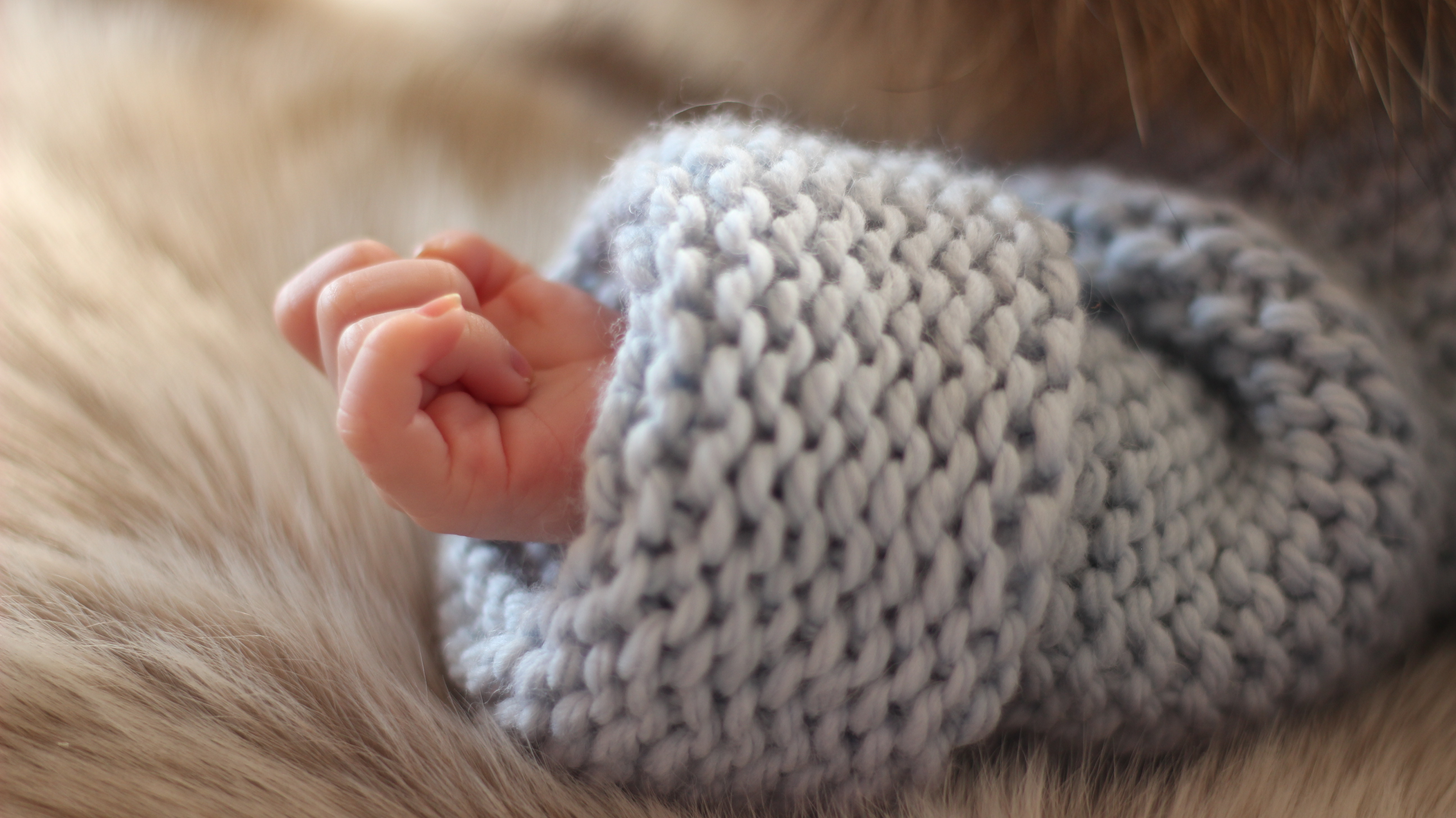 ABRIGO CAPUCHA MERINO PELO NATURAL BOLSILLOS CELESTE 9