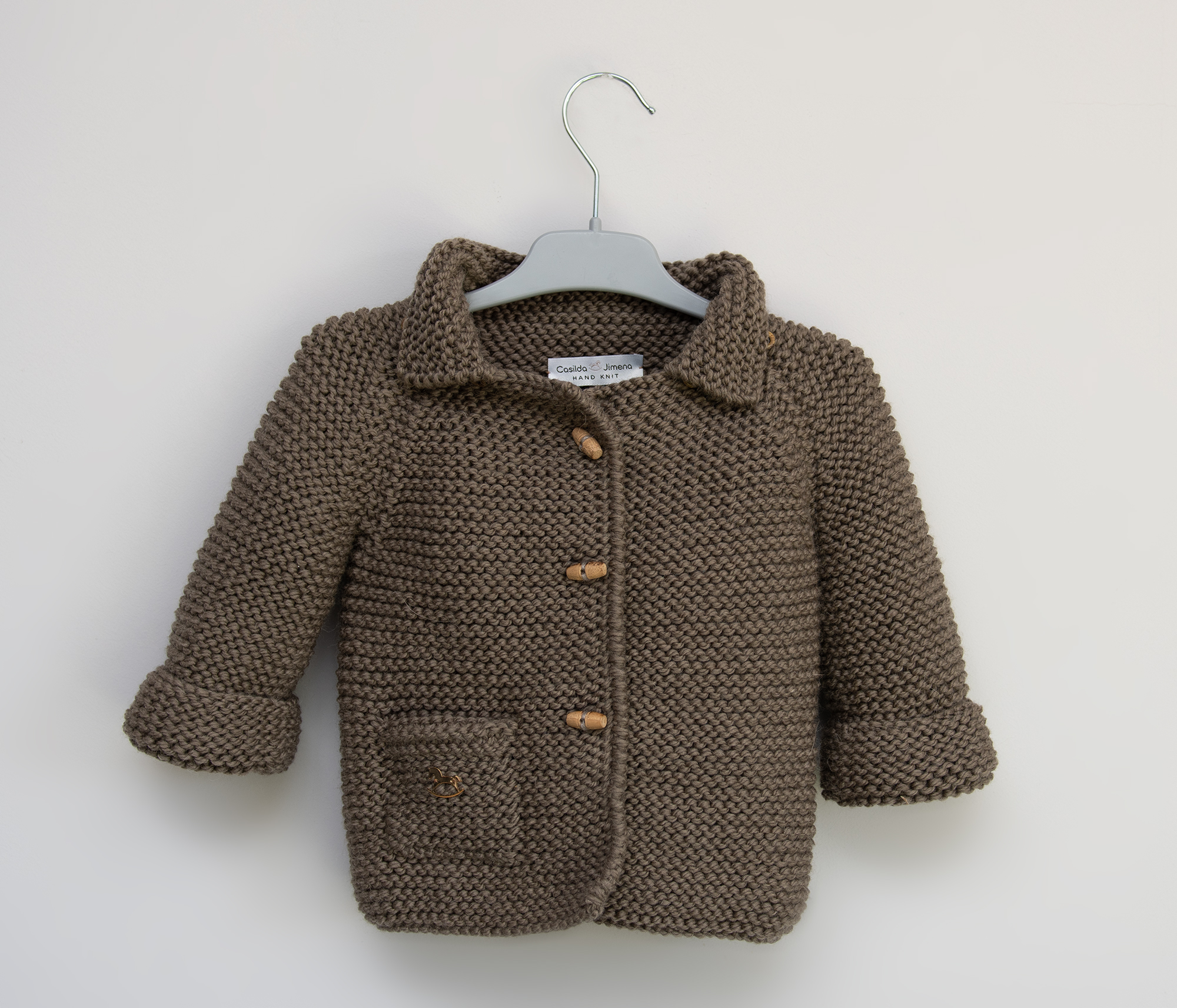 ABRIGO CAPUCHA MERINO PELO NATURAL BOLSILLOS VISON 4