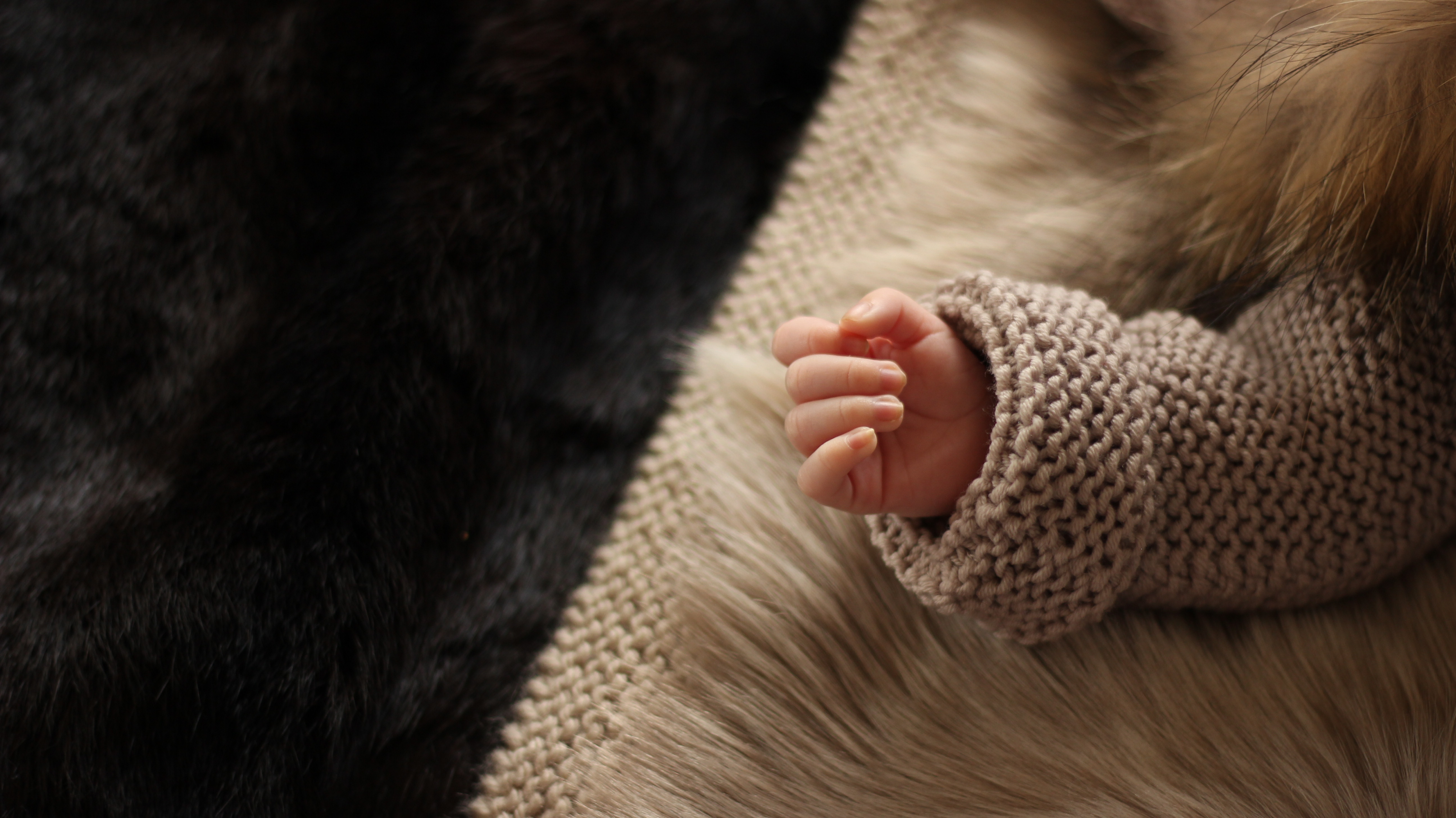 ABRIGO CAPUCHA MERINO PELO NATURAL BOLSILLOS VISON 7
