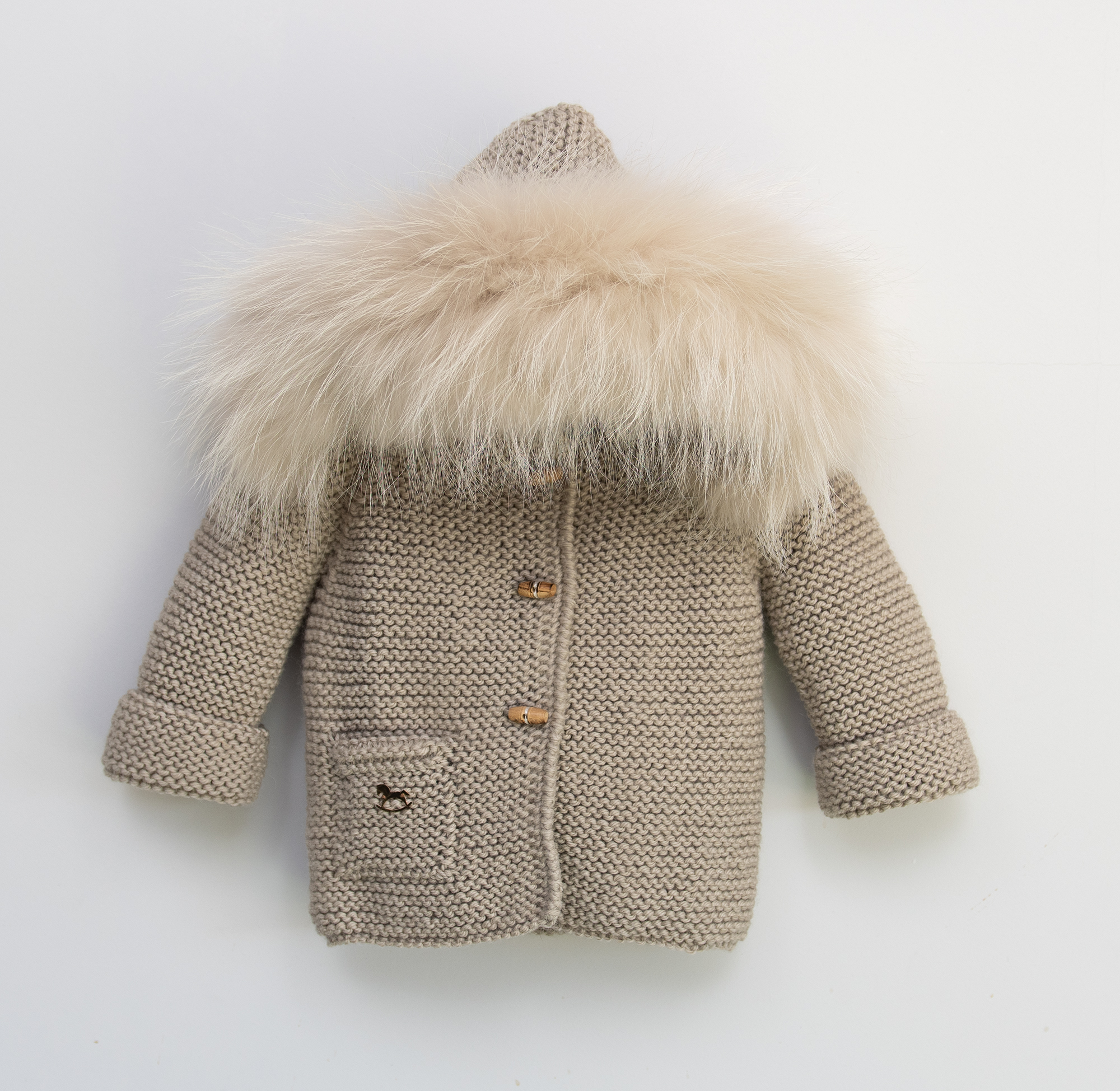 ABRIGO CAPUCHA MERINO PELO NATURAL BOLSILLOS PIEDRA 4
