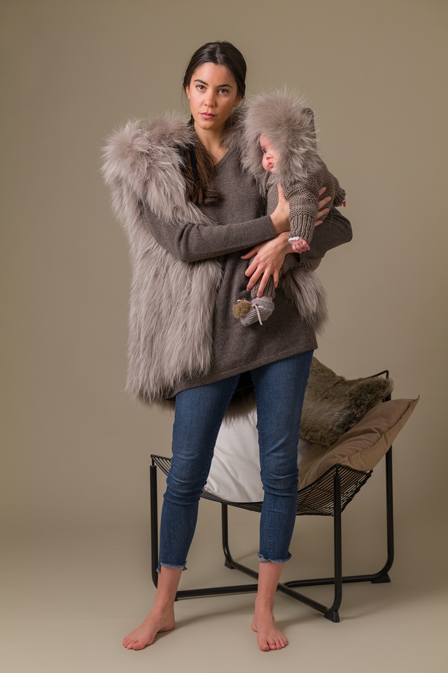 BUZO MERINO PLUS CELESTE  PELO NATURAL VISON 3