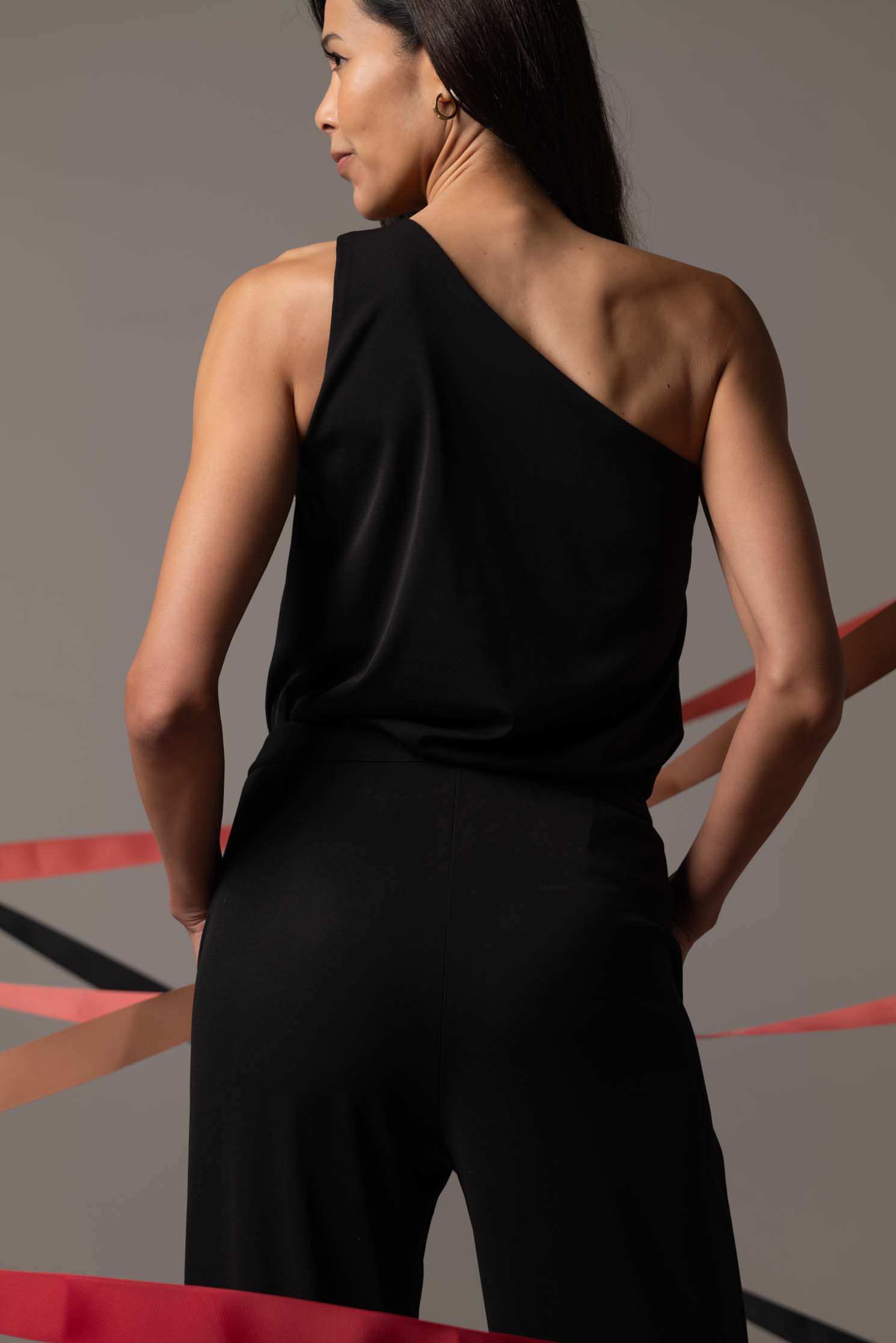 TOP ONE SHOULDER NEGRO 2