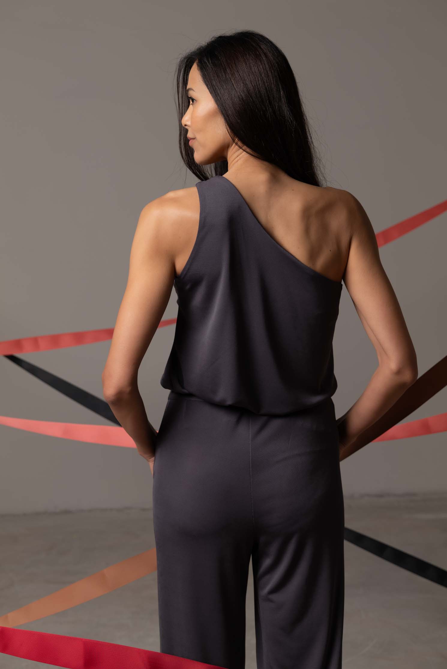 TOP ONE SHOULDER DARK GREY 2