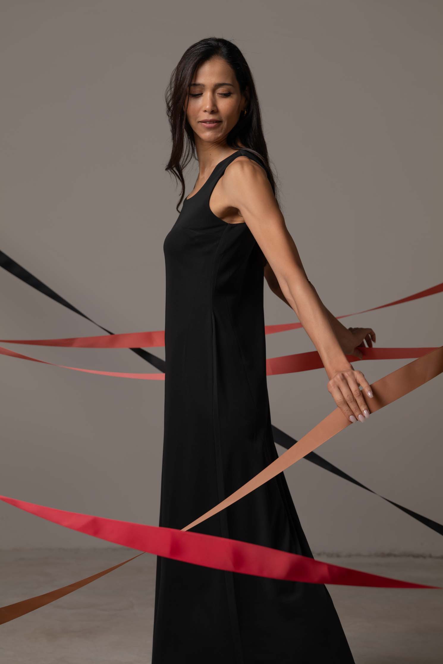 VESTIDO SOLENE NEGRO 2