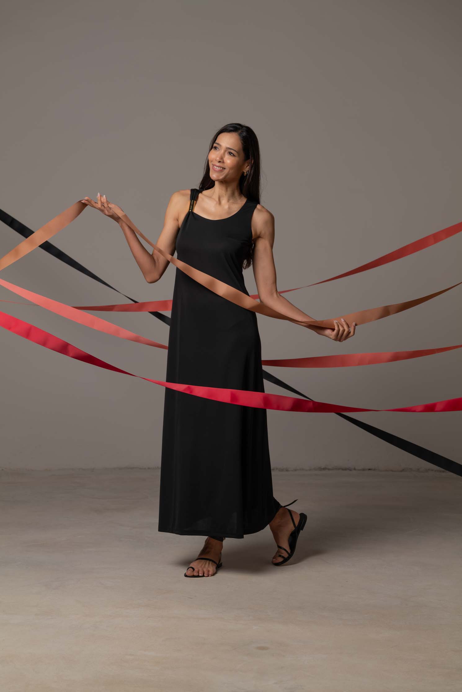VESTIDO SOLENE NEGRO 6