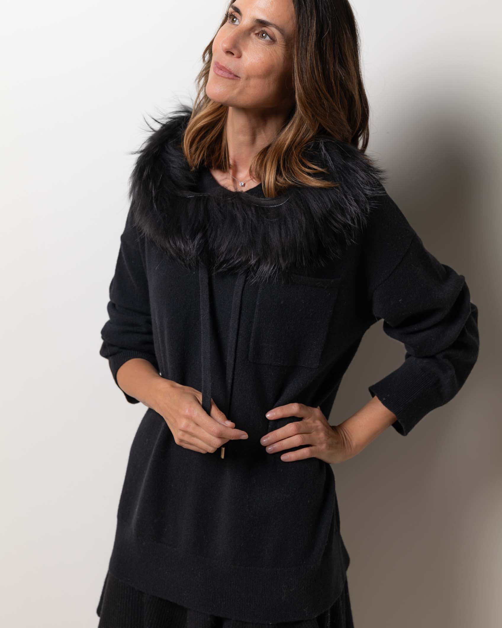 JERSEY OVER BOLSILLO CASHMERE NEGRO 4