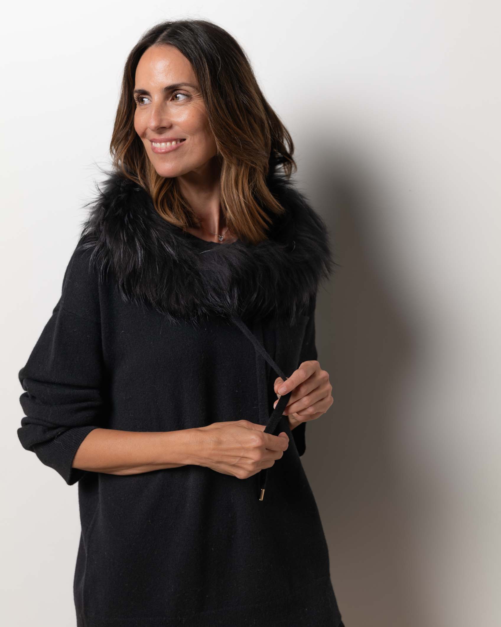 JERSEY OVER BOLSILLO CASHMERE NEGRO 5