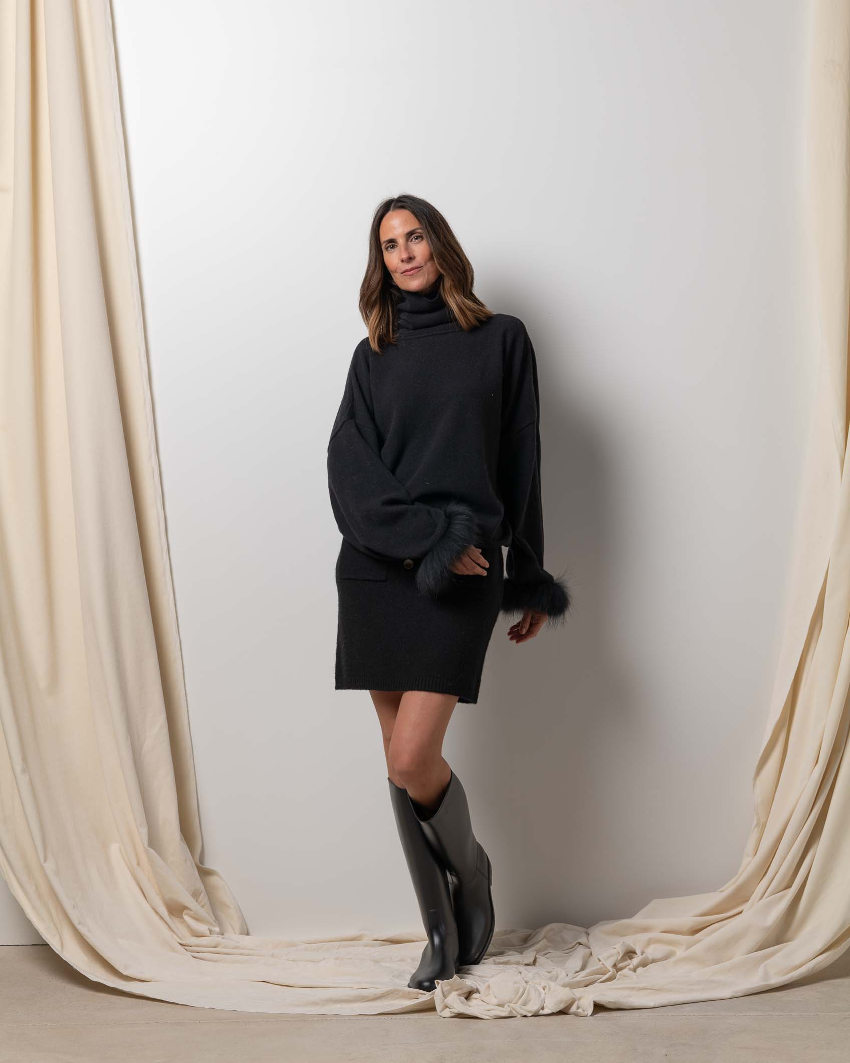 MAX JERSEY PUÑOS CASHMERE NEGRO 2