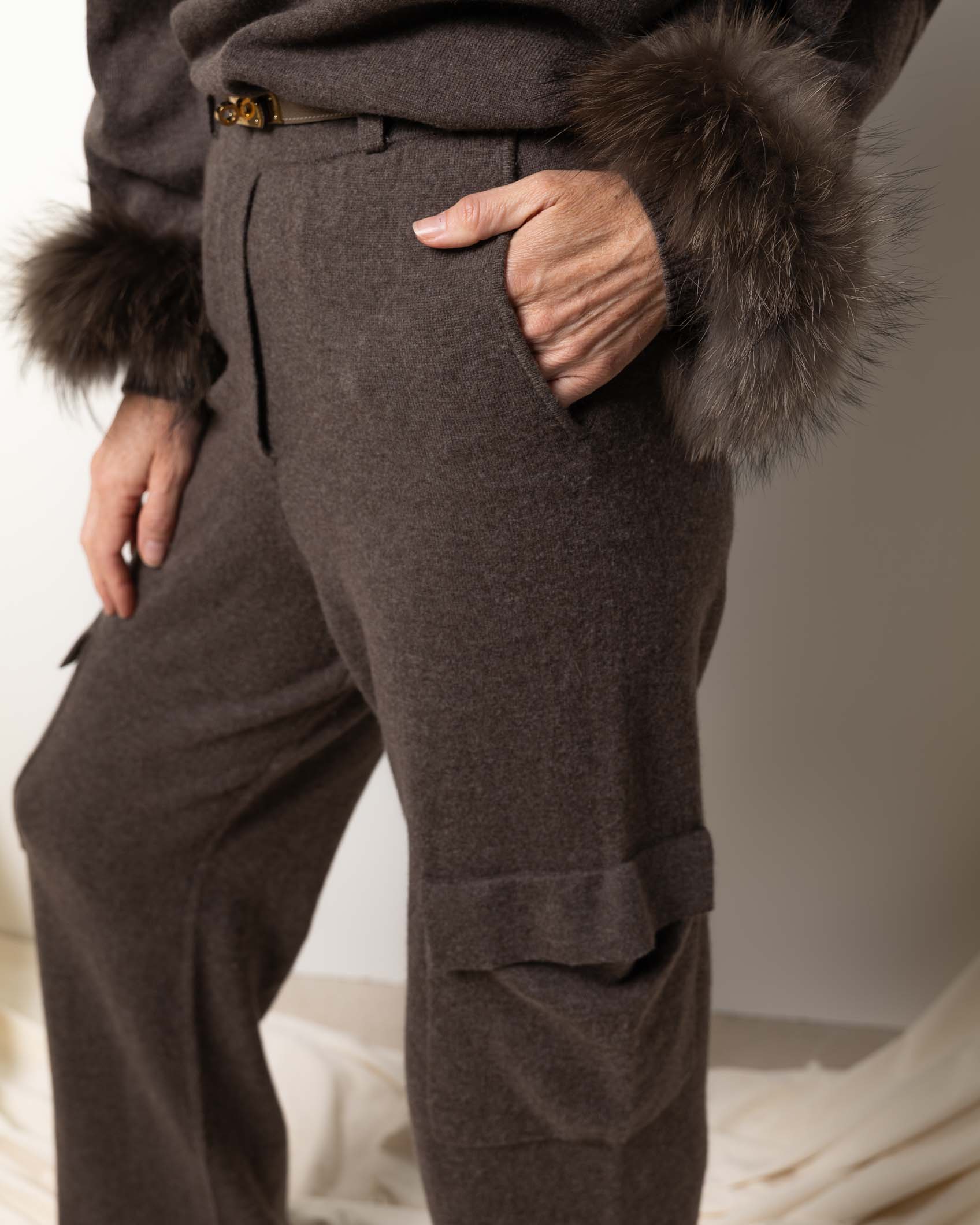CARGO PANTS CASHMERE DARK MINK 2