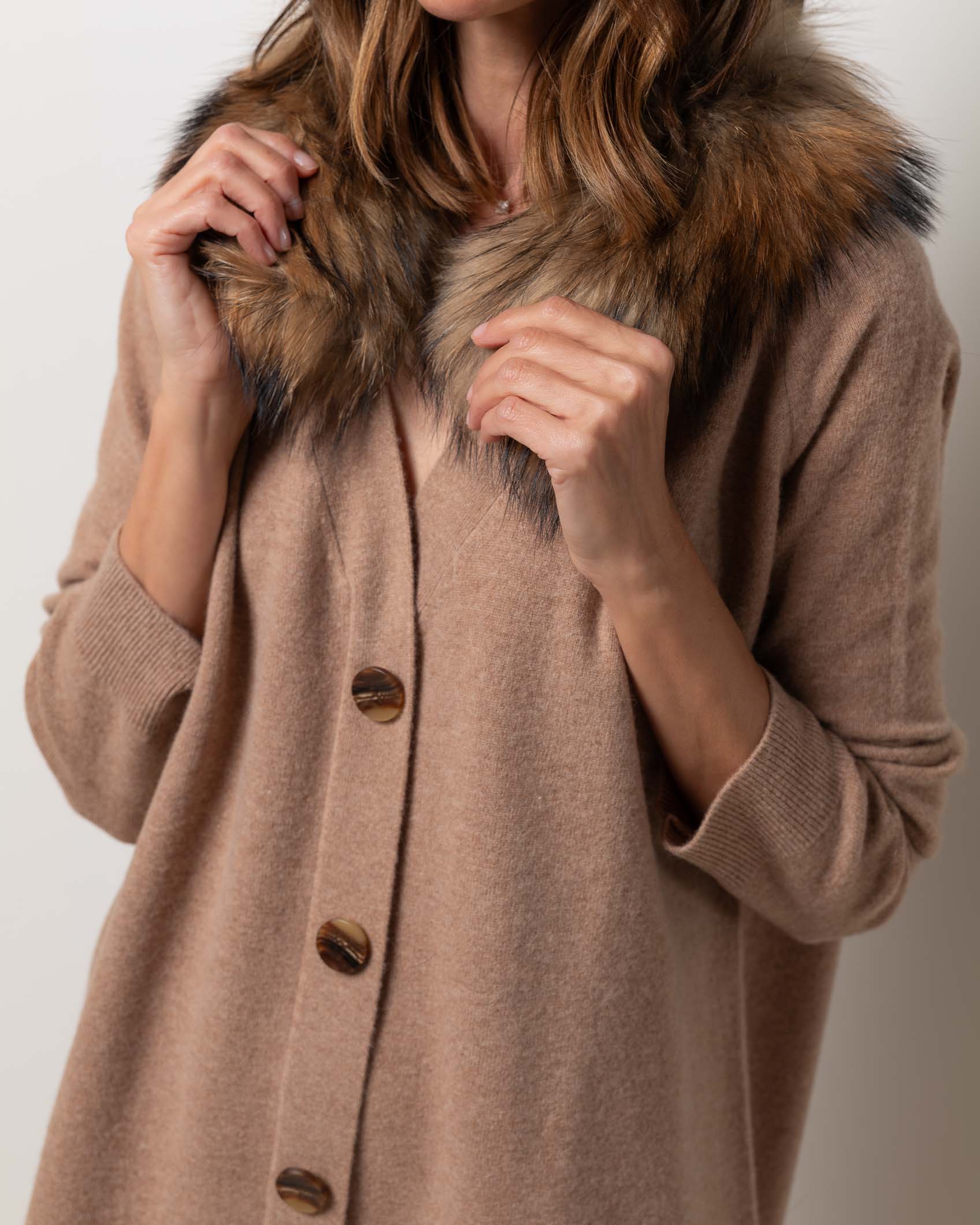 VESTIDO CARDIGAN MINI CASHMERE BLACK ROCK CAMEL 5