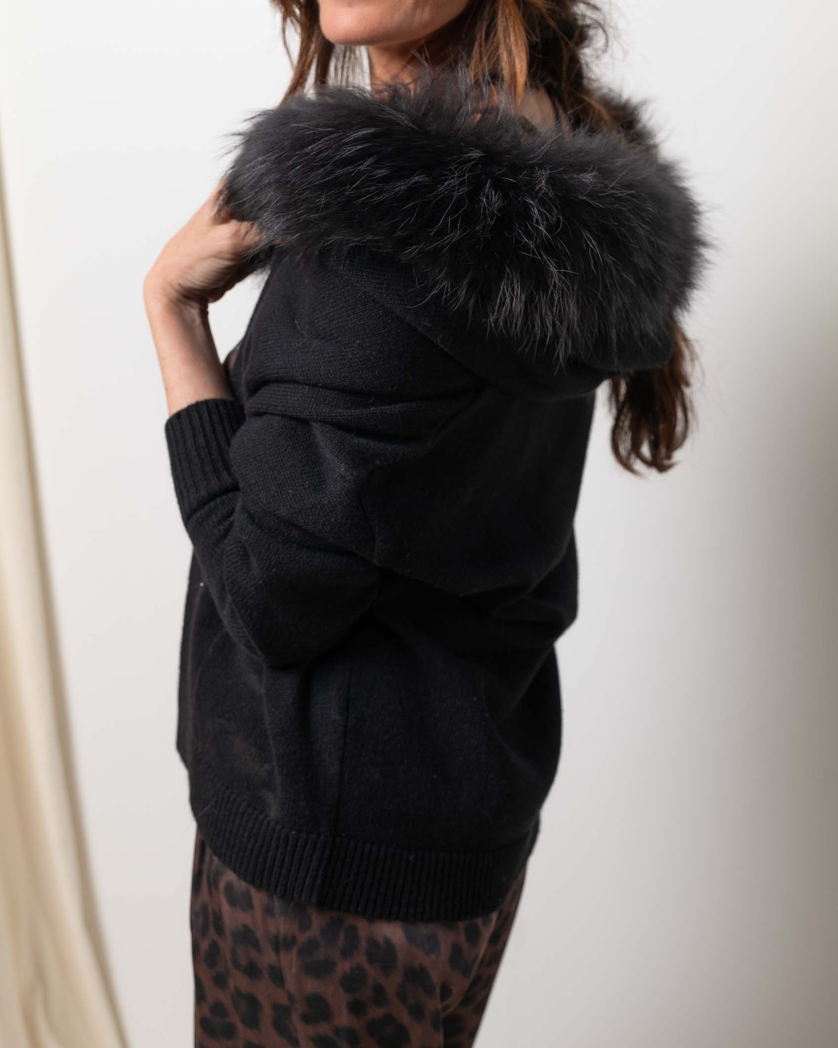 BOLERO CAPUCHA CASHMERE NEGRO 4
