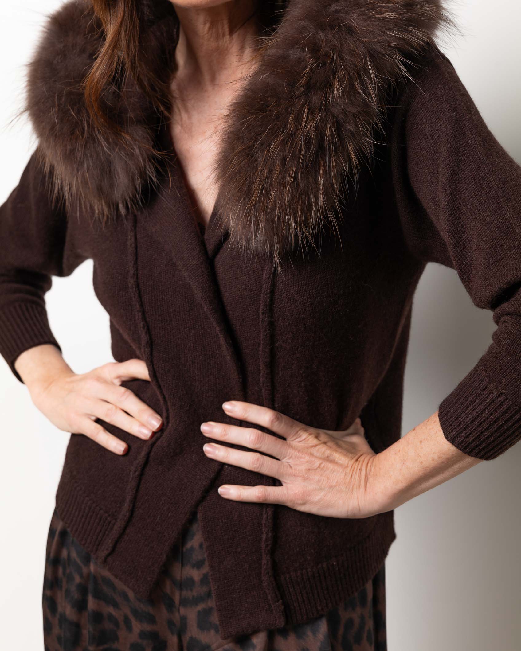 BOLERO CAPUCHA CASHMERE CHOCOLATE BROWN 2