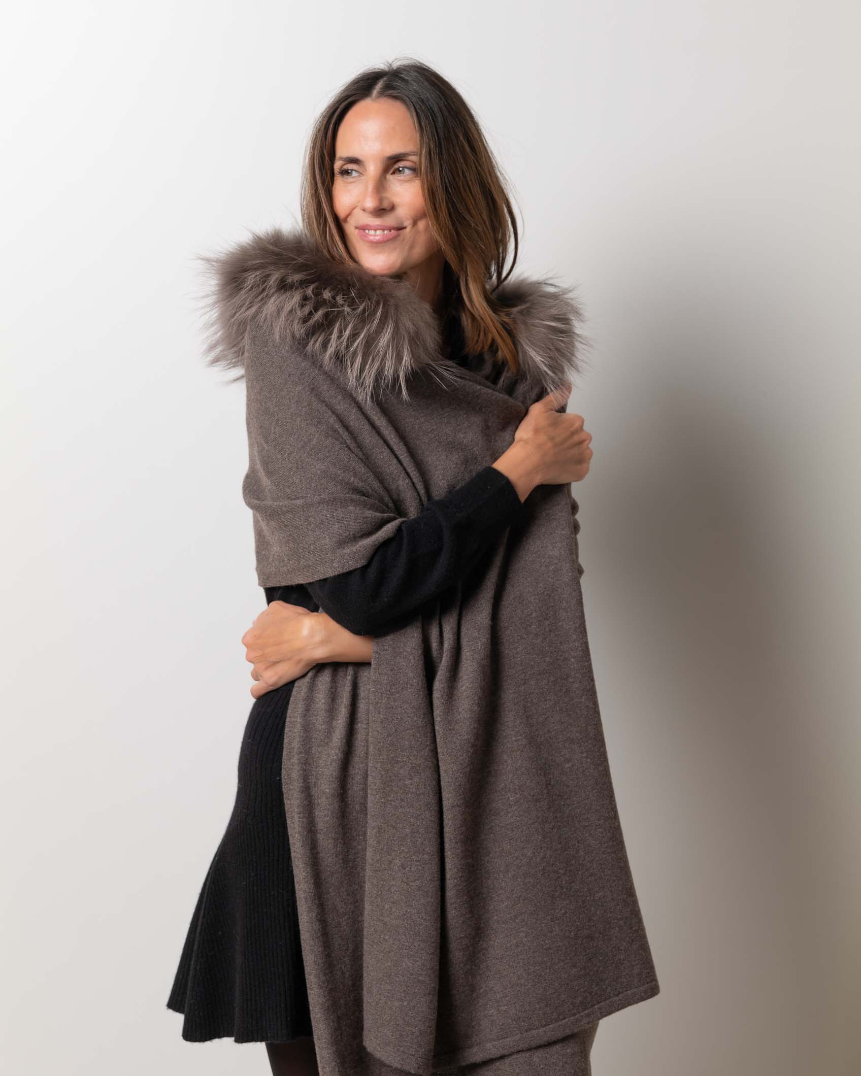 PASHMINA CAPUCHA CASHMERE TALLA UNICA DARK MINK 3