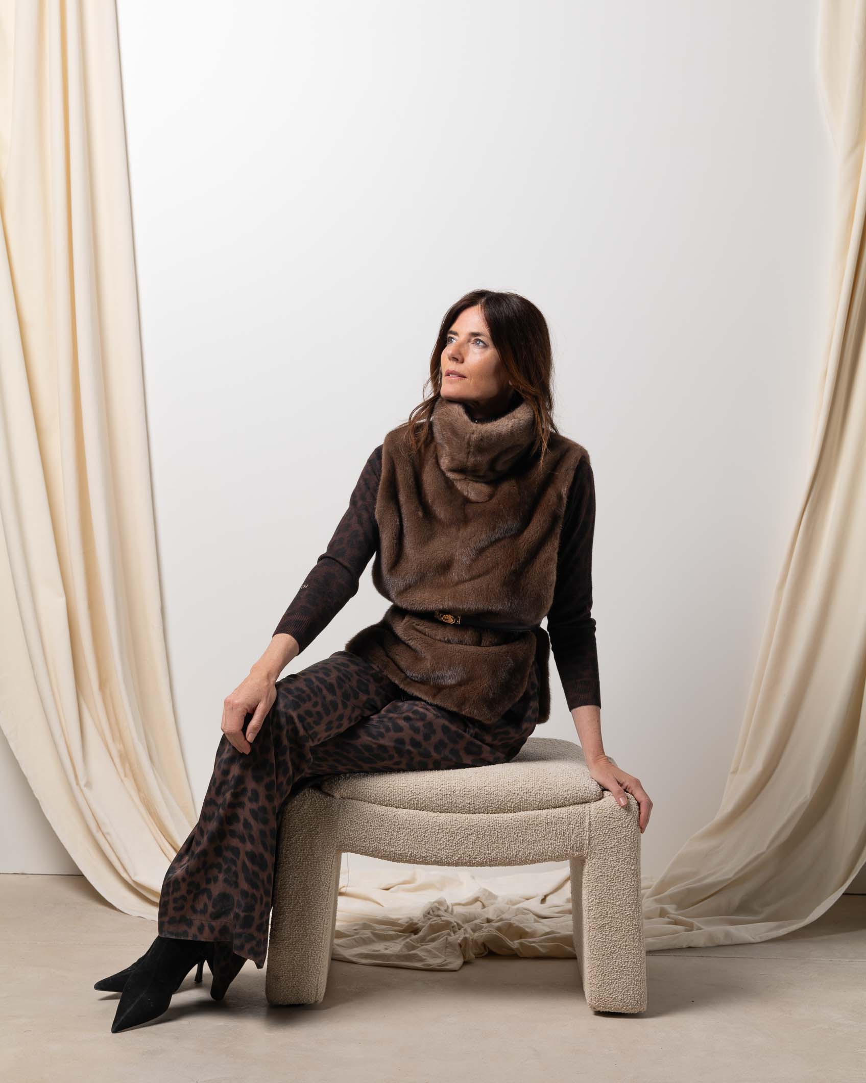 PRE- ORDER CHALECO VISON CARAMELO TALLA UNICA 4