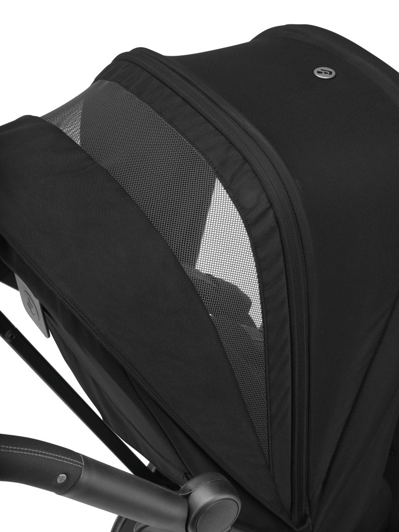 Silla de Paseo Ligera Reversible LEONA2 Twillic Black MAXI COSI