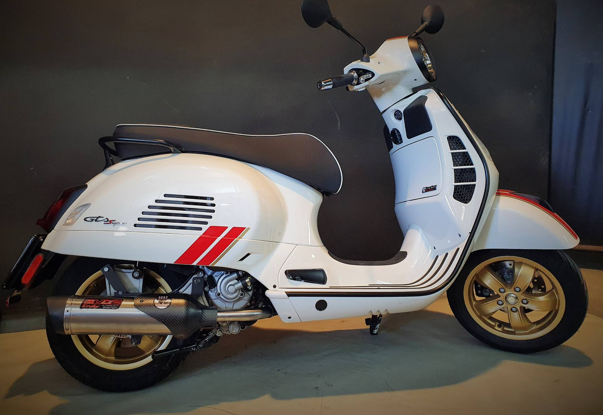 Racing Sixties Vespa Gts Super Sport 2021 Arrow Vespa 300 Gts Nera