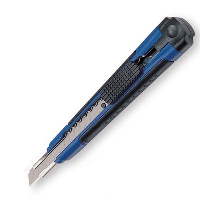 CUTTER MEDIANO 9MM + 2 CUCHILLAS