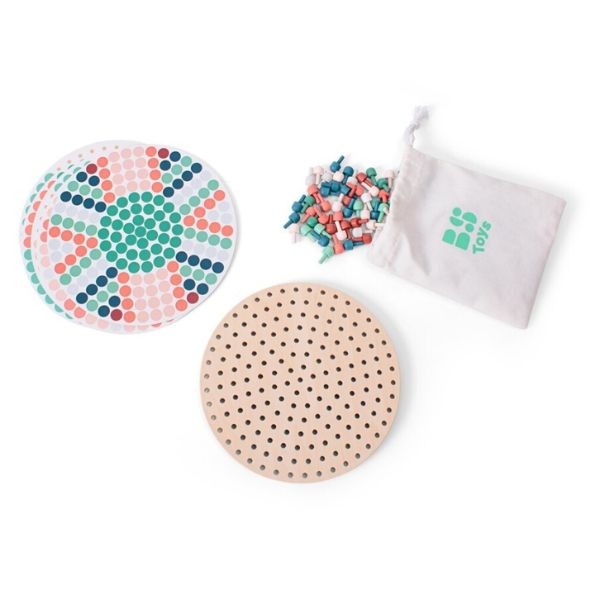 TABLERO DE MOSAICO CON CLAVIJAS