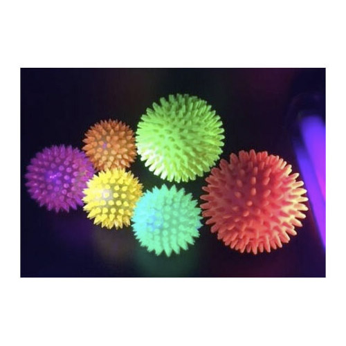 FLASHING SPIKEY LIGHT UP BALL