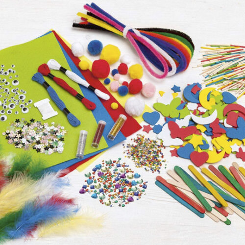 CAJA DE MANUALIDADES DE 1300 PIEZAS