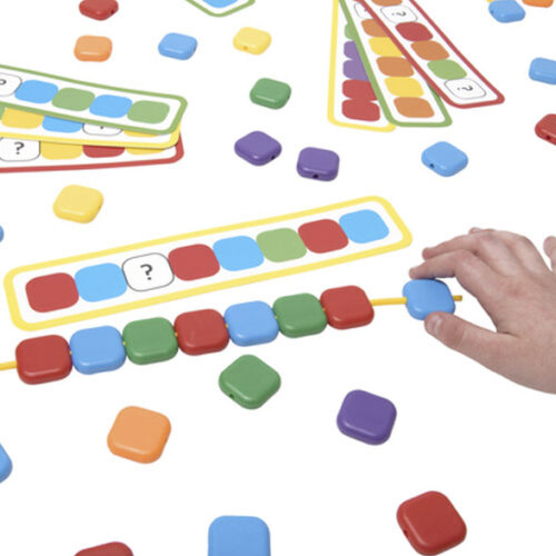 enlazar cuentas en secuencias de color