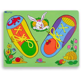 encaje pasador zapatos madera