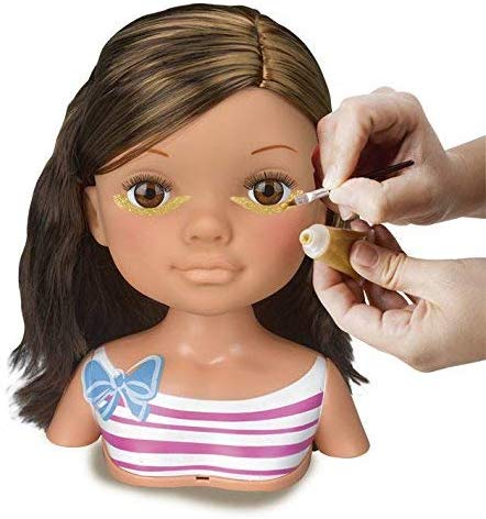 Nancy, Un Día de Secretos de Belleza Morena