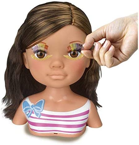 Nancy, Un Día de Secretos de Belleza Morena