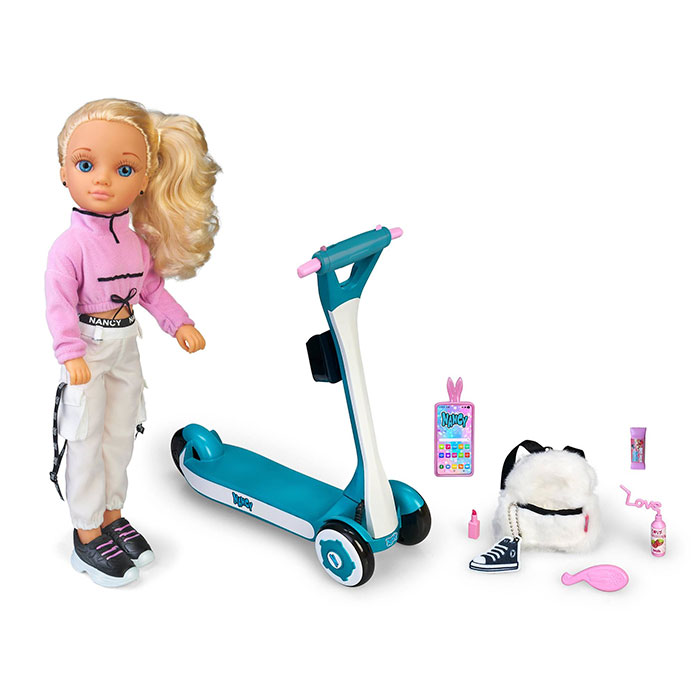 Nancy, un día con mi patinete