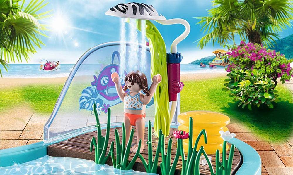Playmobil Family Fun: Piscina Divertida con Rociador de Agua