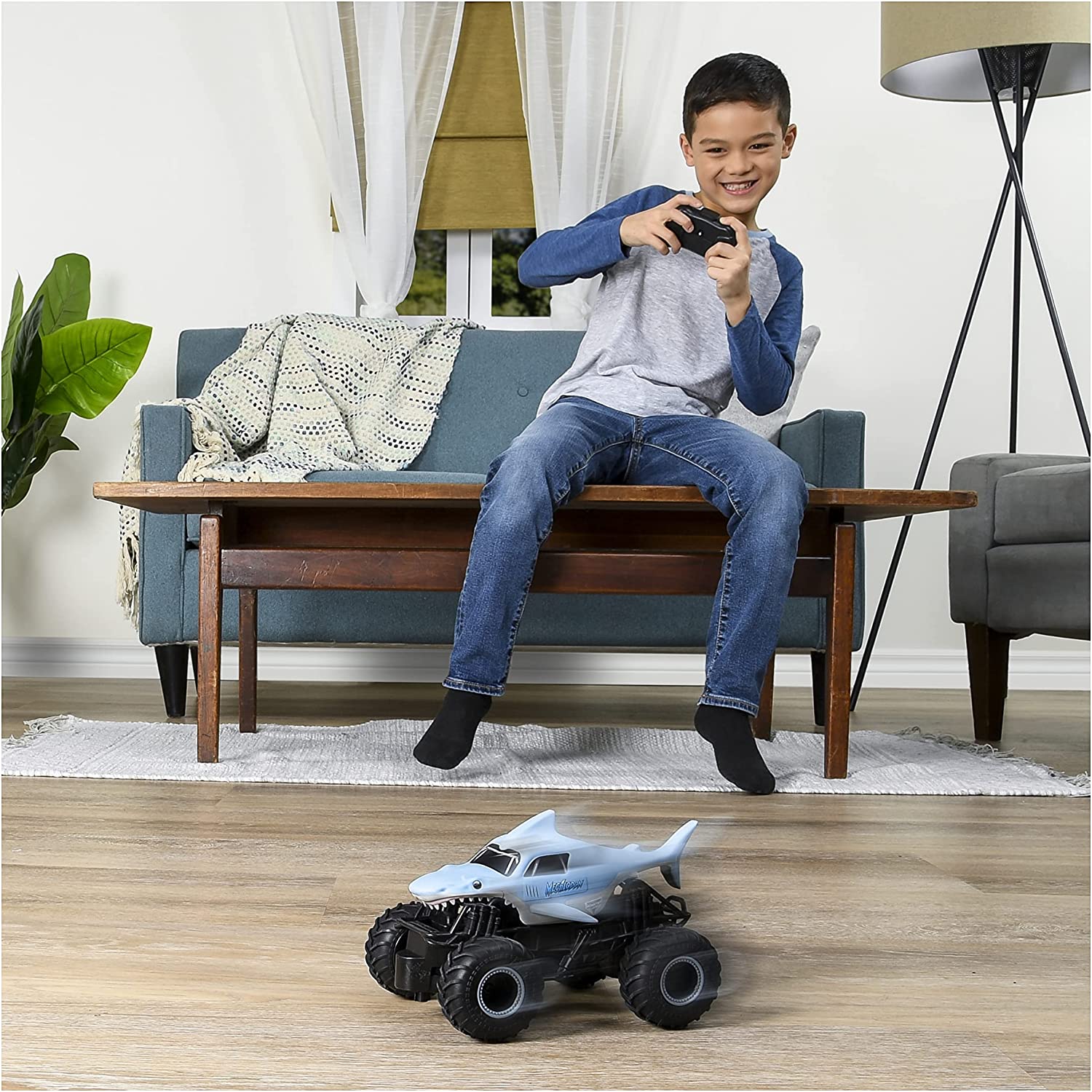 R/C Monster Jam Megalodon 1:24