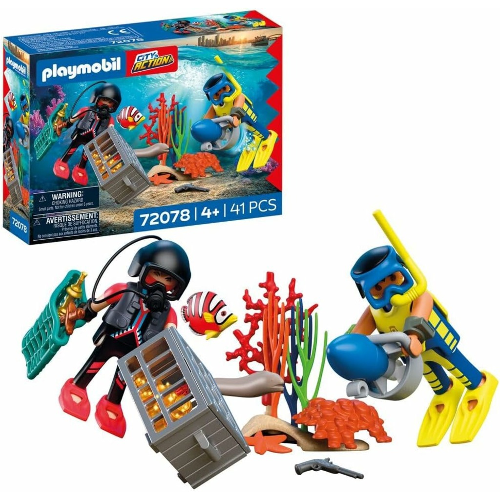 policía buzo con tesoro