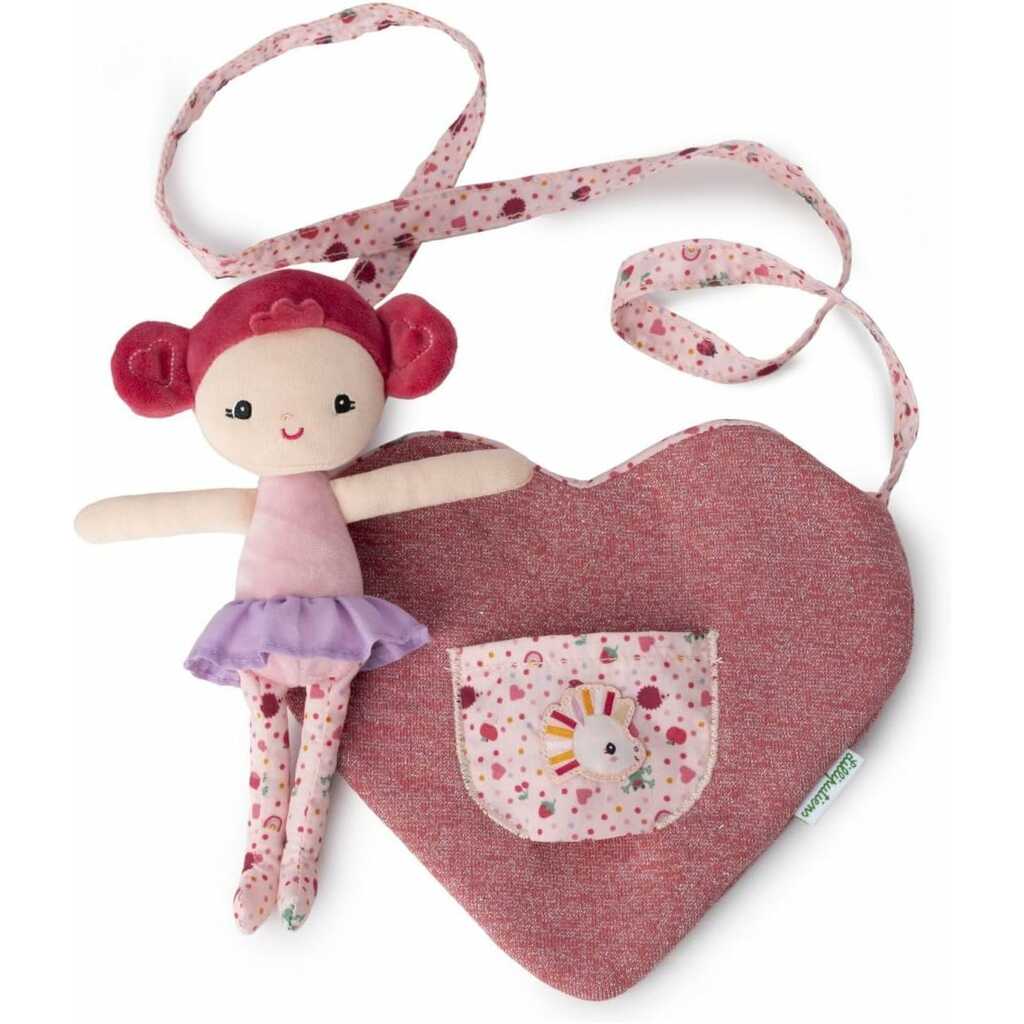 muñeca aline con bolsa en forma de corazón